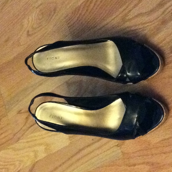 Fioni open toed black high heels - Picture 3 of 5